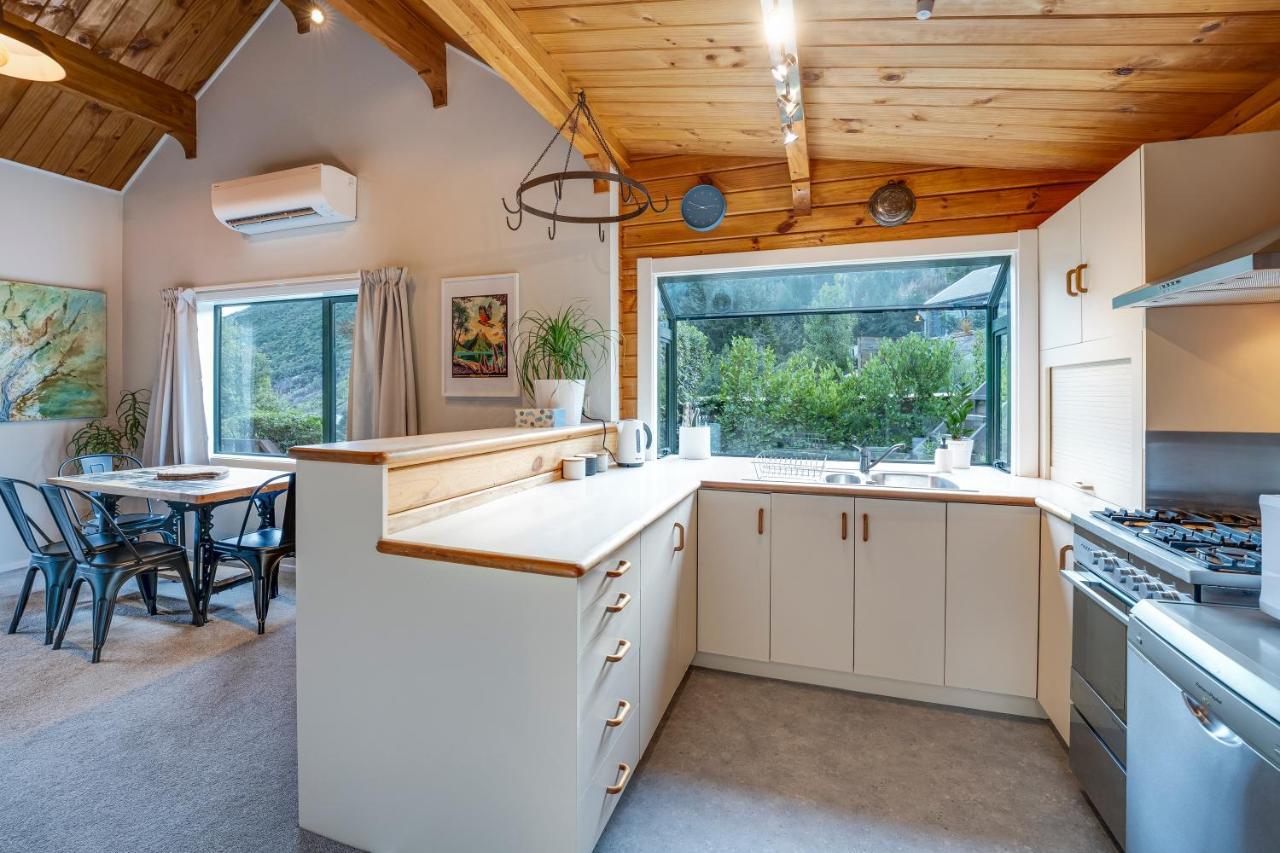 Alpine Hideaway - 2 Bedroom Closeburn Luaran gambar